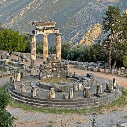 Qué ver en Delfos, Grecia: - Guía imprescindible con imágenes